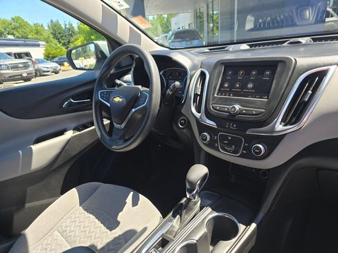 Used 2022 Chevrolet Equinox LT FWD image 10