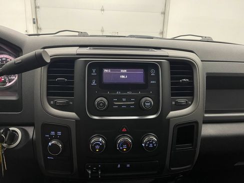 Used 2013 RAM 1500 Express AWD/4WD image 21