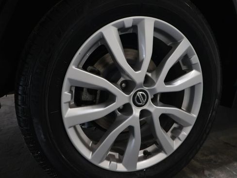 Used 2021 Nissan Rogue Sport SV AWD/4WD image 32