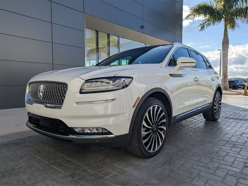 Certified 2022 Lincoln Nautilus Black Label w/ Class II Trailer Tow Package image 8