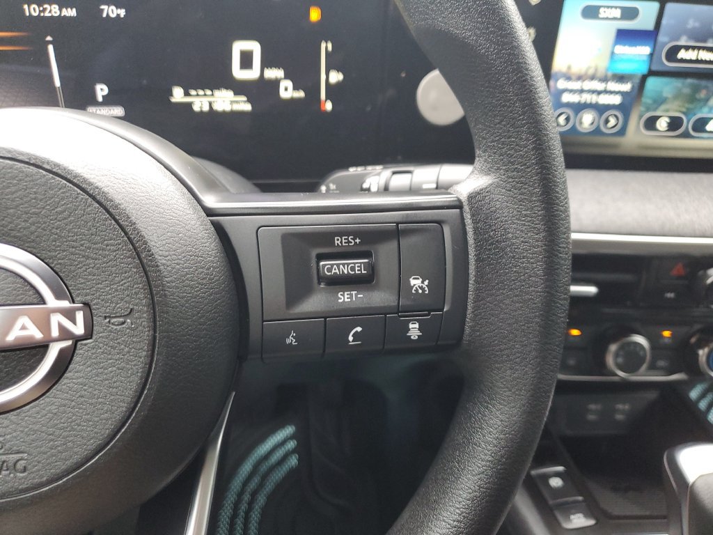 Used 2025 Nissan Kicks SV FWD image 29
