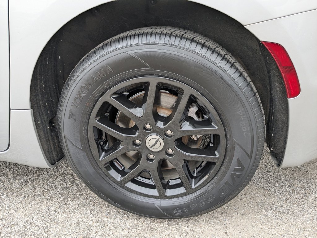 Used 2024 Chrysler Pacifica Touring-L FWD image 23