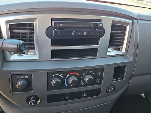 Used 2009 Dodge Ram 2500 Truck SLT w/ Popular Equipment Group image 17