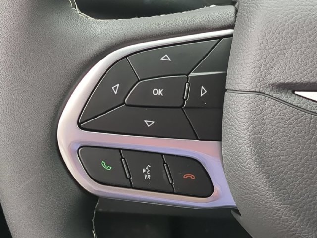 New 2027 Chrysler Pacifica Select FWD image 21
