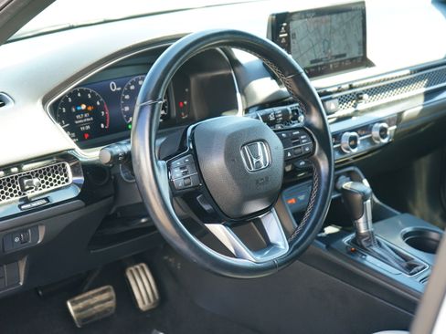 Used 2022 Honda Civic Sport Touring image 11