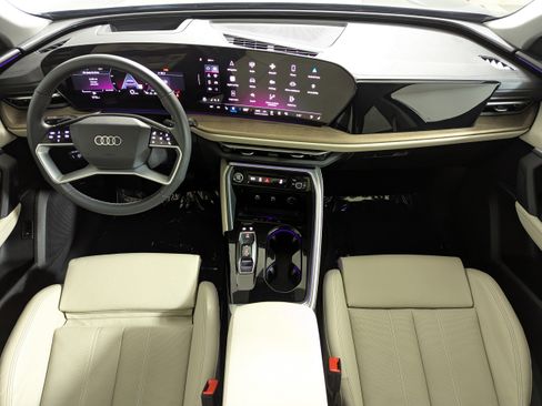 Certified 2025 Audi Q5 Premium Plus w/ Premium Plus image 10