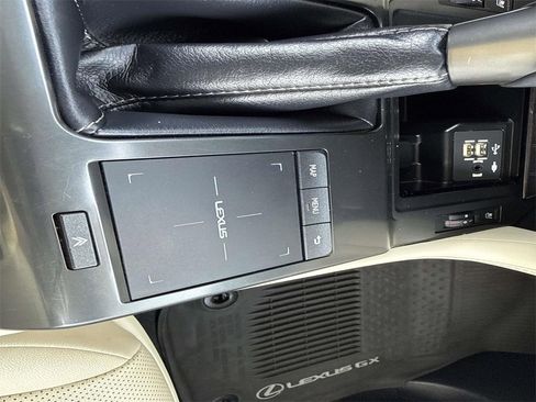 Used 2023 Lexus GX 460 Premium image 30