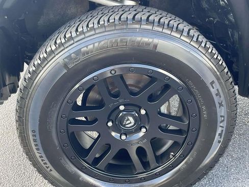 Used 2016 Toyota Tundra SR5 w/ TRD Off Road Package image 8