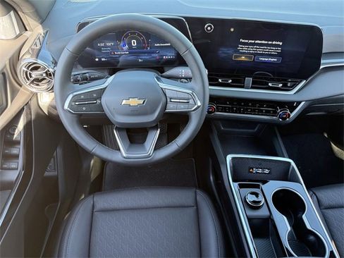 New 2026 Chevrolet Equinox LT w/ Convenience Package II image 11