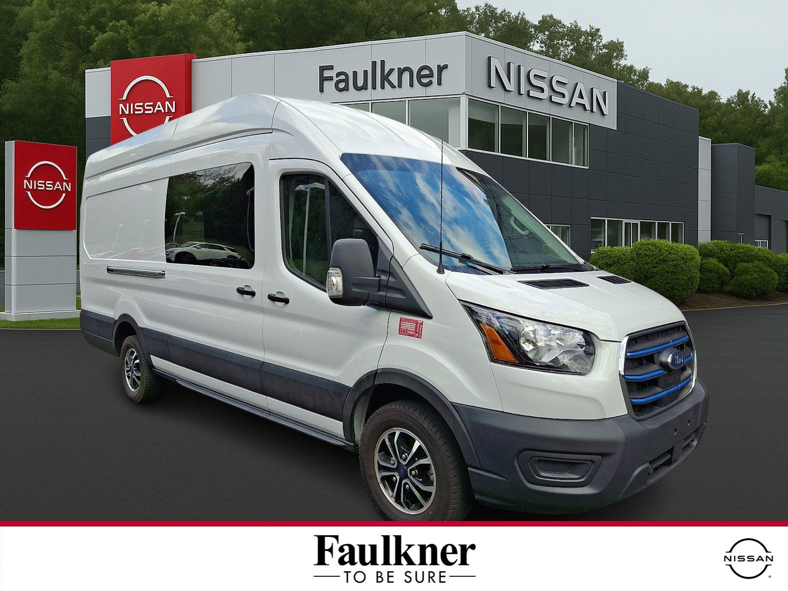 Used 2022 Ford E-Transit 148 High Roof Extended RWD image 1