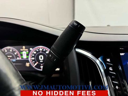 Used 2015 Cadillac Escalade Platinum image 36