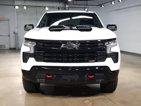 Used 2026 Chevrolet Silverado 1500 LT Trail Boss w/ Protection Package AWD/4WD image 2
