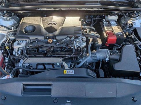 Used 2022 Toyota Camry SE image 25