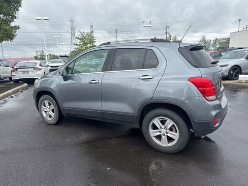 Used 2019 Chevrolet Trax LT w/ LT Convenience Package AWD/4WD image 13