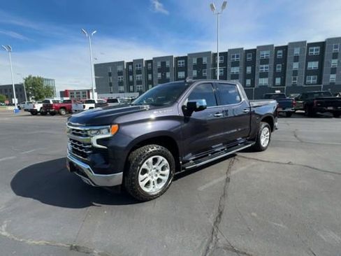 Used 2023 Chevrolet Silverado 1500 LTZ AWD/4WD image 4