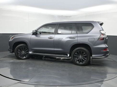 Used 2023 Lexus GX 460 Premium w/ Accessory Package AWD/4WD image 46
