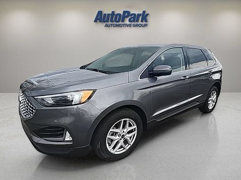 Certified 2024 Ford Edge SEL w/ Convenience Package AWD/4WD image 3