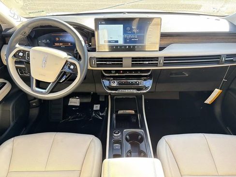 New 2026 Lincoln Corsair Reserve image 16