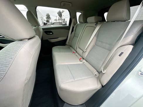 Used 2023 Nissan Rogue SV image 25