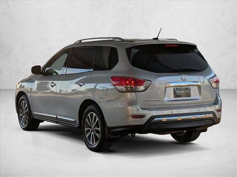 Used 2015 Nissan Pathfinder SL image 8