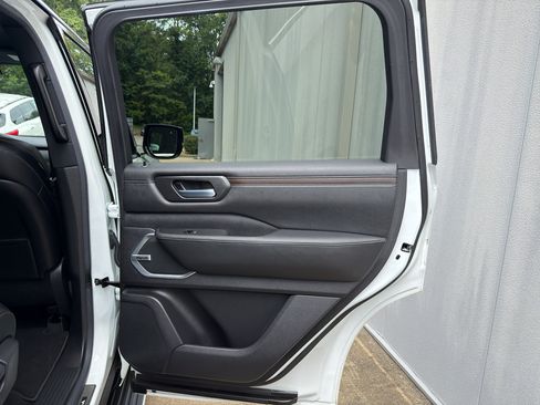 Certified 2025 Nissan Armada Platinum Reserve AWD/4WD image 16