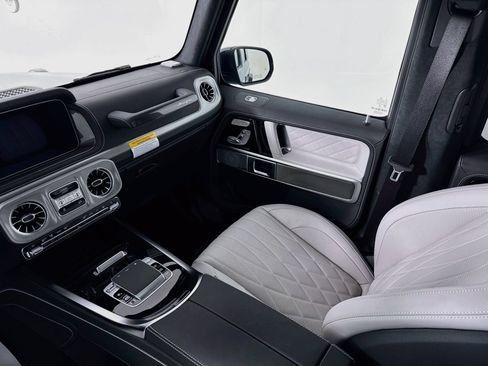 New 2027 Mercedes-Benz G 580 e image 26