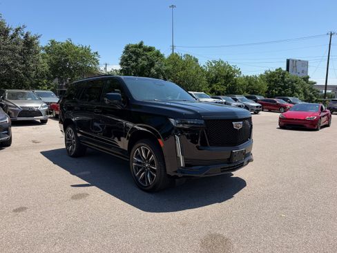 Used 2024 Cadillac Escalade Sport Platinum AWD/4WD image 7