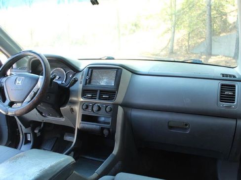 Used 2006 Honda Pilot LX image 13