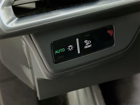 Used 2022 Audi e-tron GT Premium Plus image 7