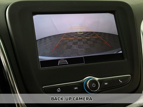 Used 2023 Chevrolet Equinox LS w/ Driver Confidence II Package image 5