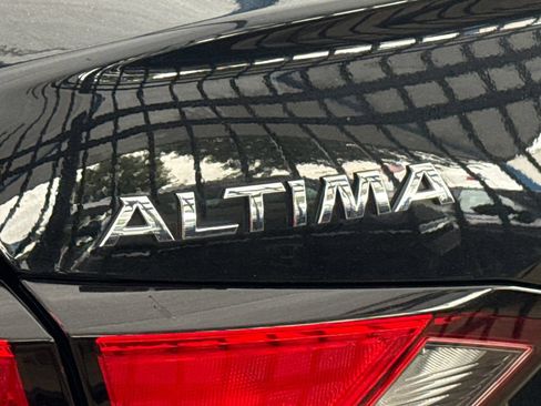 Used 2019 Nissan Altima 2.5 S FWD image 8