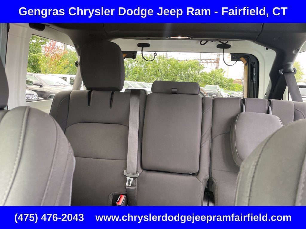 Used 2023 Jeep Wrangler Unlimited w/ Sun & Screen Package AWD/4WD image 58