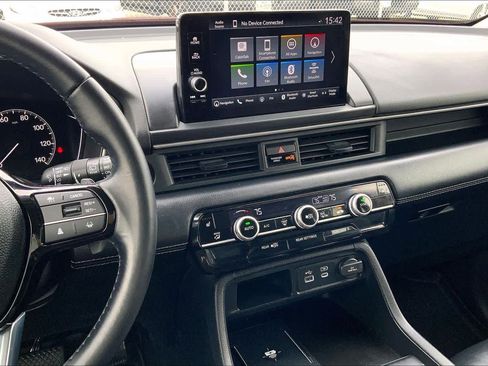 Used 2023 Honda Pilot Touring image 6