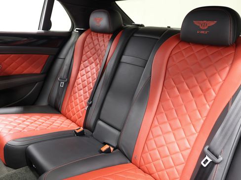 Used 2018 Bentley Flying Spur S V8 w/ Black Edition AWD/4WD image 58