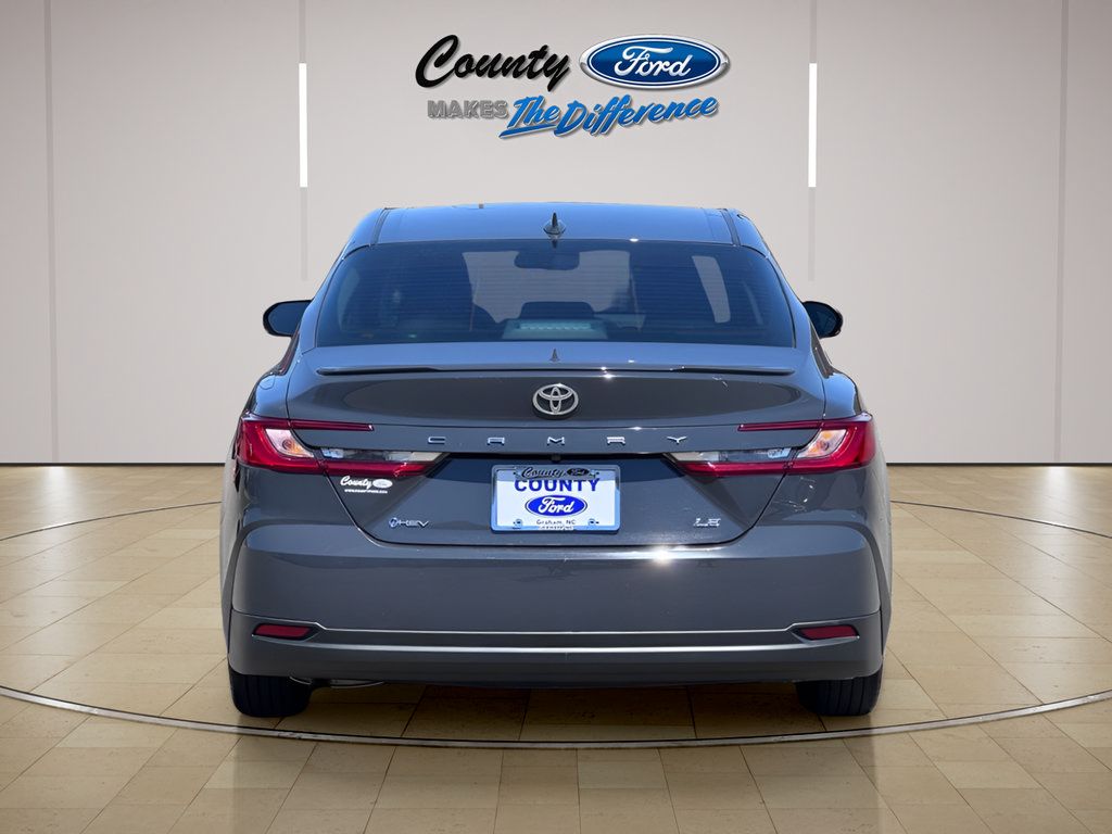 Used 2025 Toyota Camry LE FWD image 4