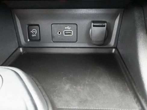 Used 2025 Nissan Sentra S FWD image 40