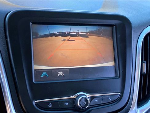 Used 2018 Chevrolet Equinox LT image 28