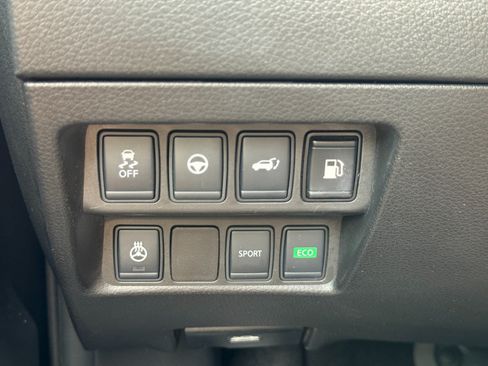 Used 2018 Nissan Rogue SL w/ Premium Package FWD image 19