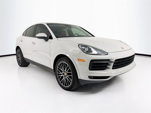 Used 2022 Porsche Cayenne Coupe image 7