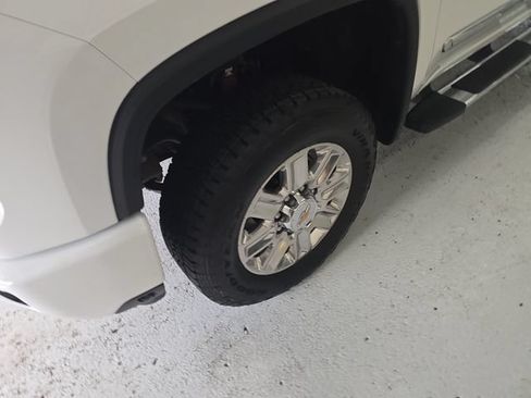 Certified 2025 Chevrolet Silverado 2500 High Country w/ Technology Package AWD/4WD image 9
