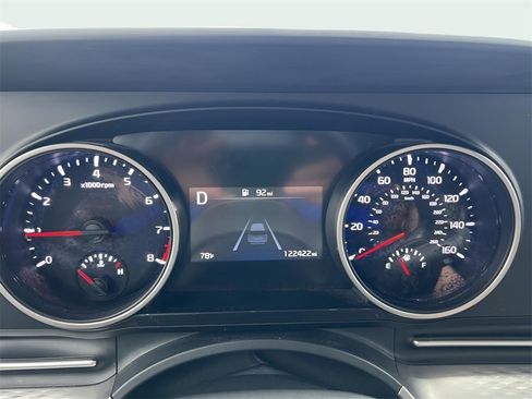 Used 2022 Kia Carnival LX image 20