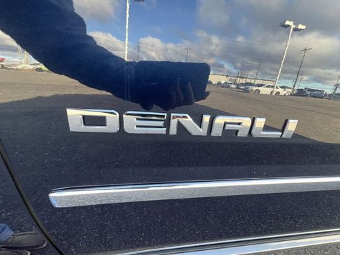 Certified 2019 GMC Yukon XL Denali w/ Denali Ultimate Package image 33