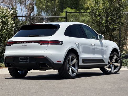 Used 2026 Porsche Macan AWD/4WD image 7