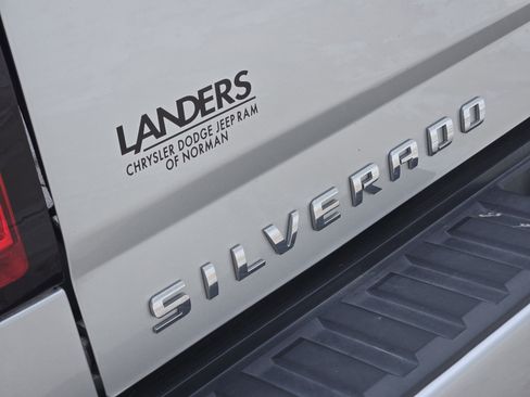 Used 2018 Chevrolet Silverado 1500 LT w/ Texas Edition AWD/4WD image 12