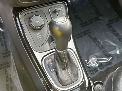 Used 2019 Jeep Compass Limited image 31