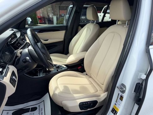 Used 2018 BMW X1 xDrive28i AWD/4WD image 12