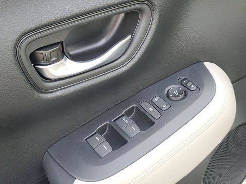 New 2026 Honda HR-V LX image 9