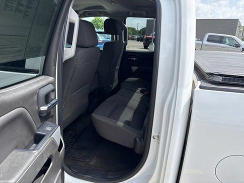Used 2018 Chevrolet Silverado 1500 LT w/ Redline Edition AWD/4WD image 17