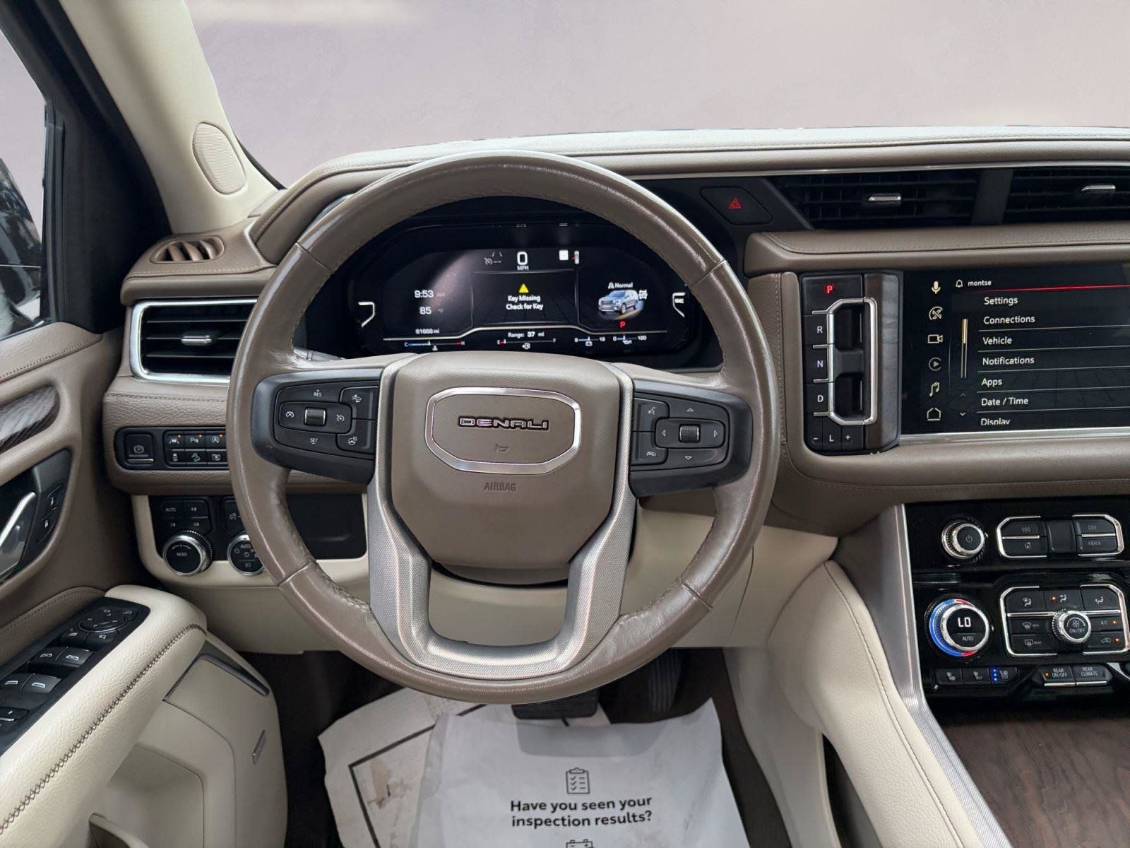Used 2023 GMC Yukon XL Denali AWD/4WD image 12