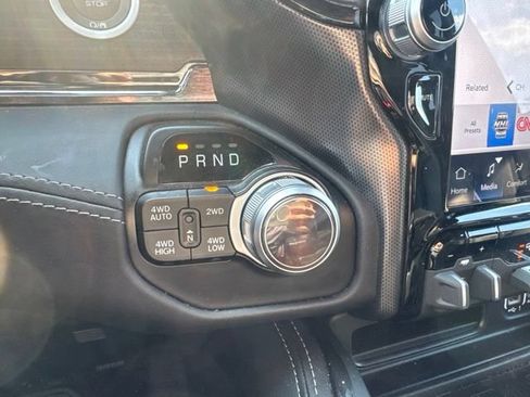 Used 2022 RAM 1500 Limited w/ Body Color Bumper Group AWD/4WD image 18